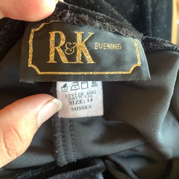 R&K Evening Velvet Tank To Black Size 14 - Picture 3 of 5